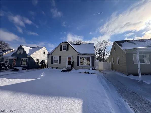 12908 York Blvd, Garfield Heights, OH 44125