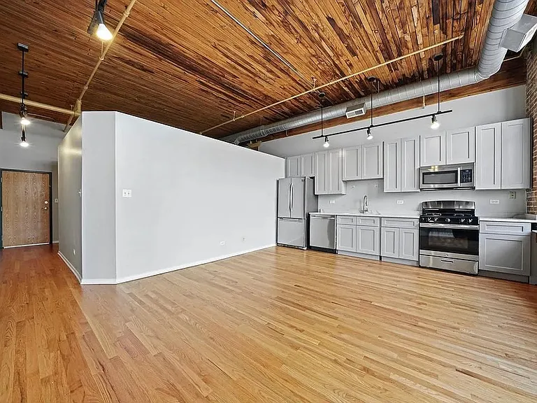 1801 S Michigan Ave #502 — Photo 4