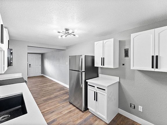 5th image of 1100 Rosemary St #3