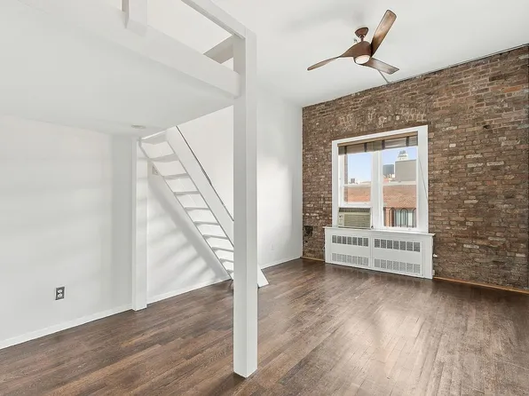 100 W 15th St APT 5F, New York, NY 10011