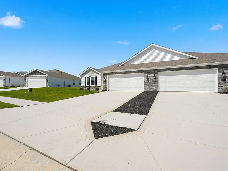 Thunderhawk Villas — Photo 2