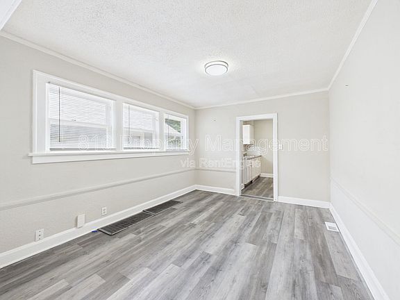 5th image of 5636 Garfield Ave