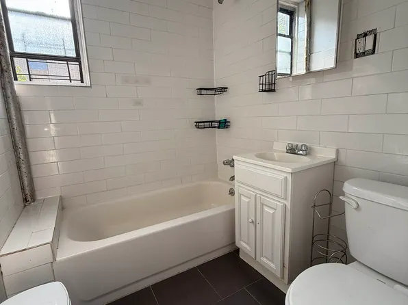732 East 21st Street 3C image 5 of 6