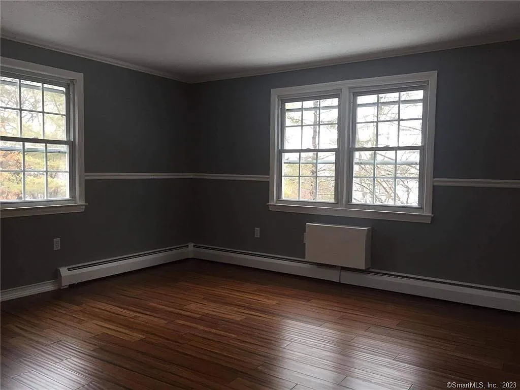 2 bed, 928 sqft, $2,100 — Photo 3