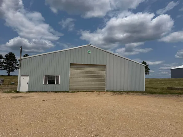 1797 S Smokey Hollow Rd, Freeport, IL 61032
