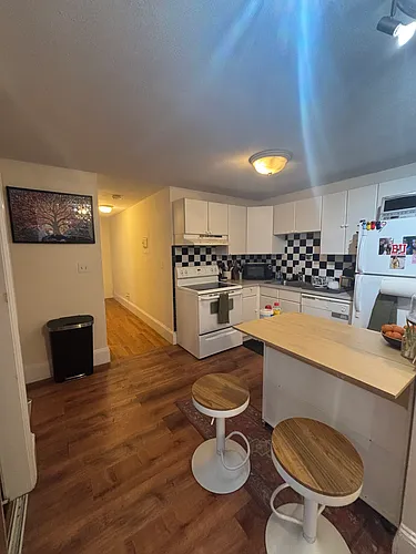 499 Park Dr #3 Photo 1