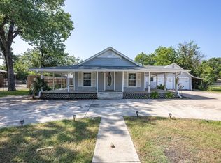231 E Marshall St, Palmer, TX 75152