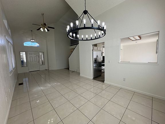 4th image of 4541 Creekside Cir