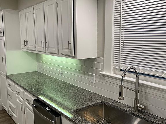 3rd image of 1288 W 114th St Floor 1