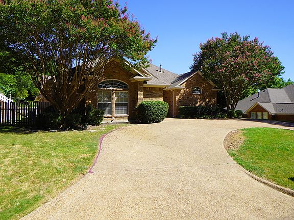 2nd image of 30 Lakeway Dr