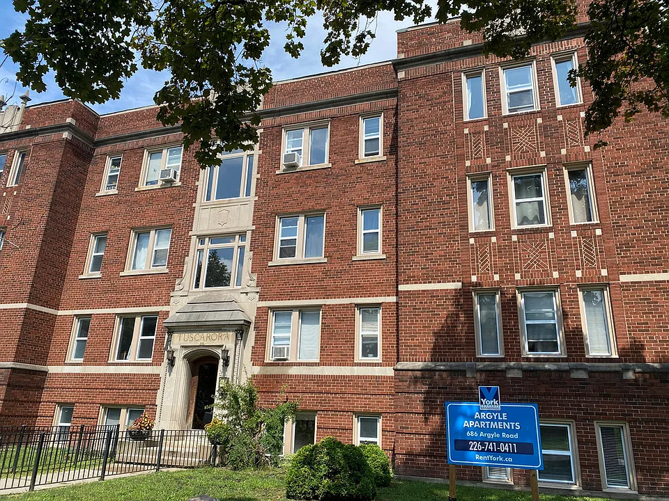 625 Argyle Rd