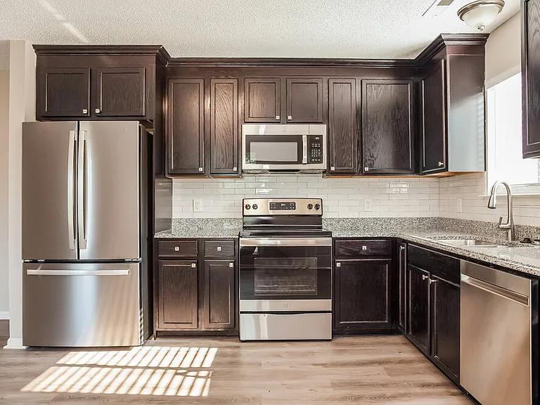 9912 Peppermint Ln — Photo 7