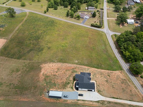 5th image of 606 McSwain Rd