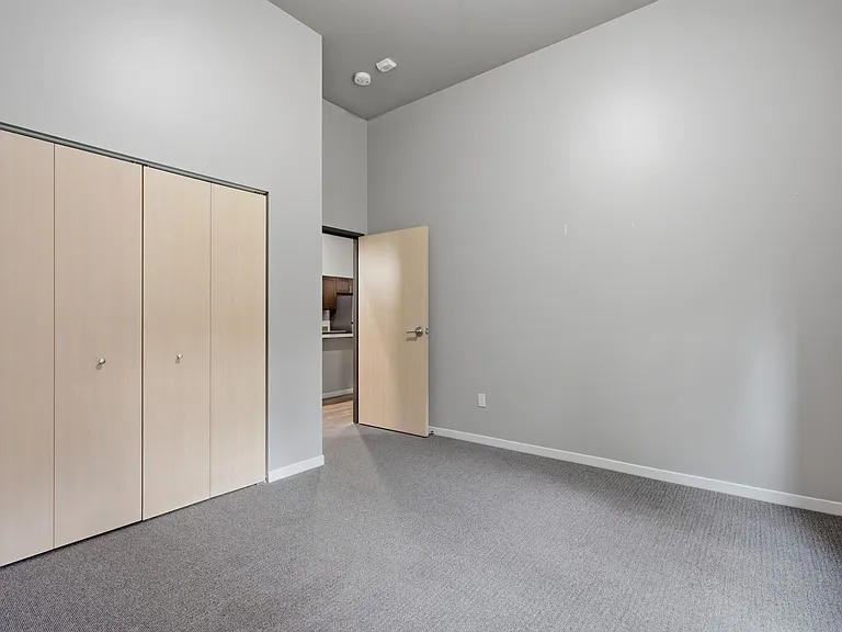 Riverview West — Photo 24