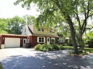 W229S8550 Big Bend Dr, Big Bend, WI 53103