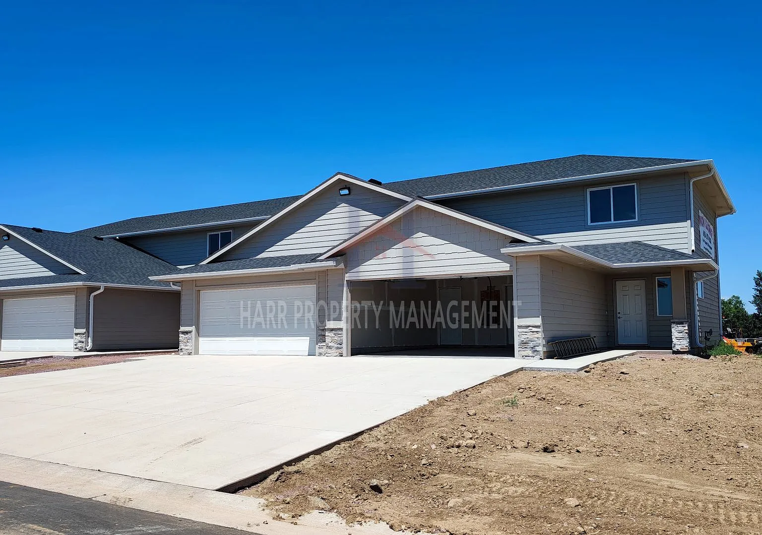 Sundance Ridge / Hitching Place — Photo 1