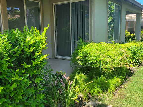 4th image of 312 Willow Brook Way