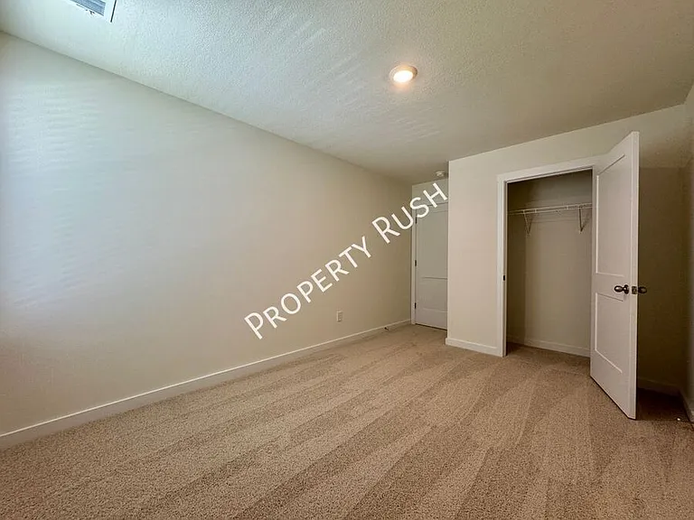 7535 Bendire Loop — Photo 40