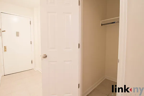 Rented by Link NY Realty | media 15