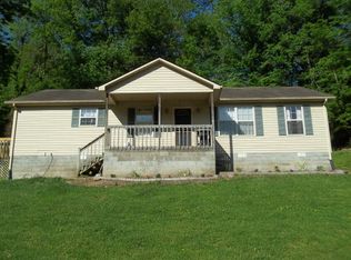 10183 Highway 421 N, McKee, KY