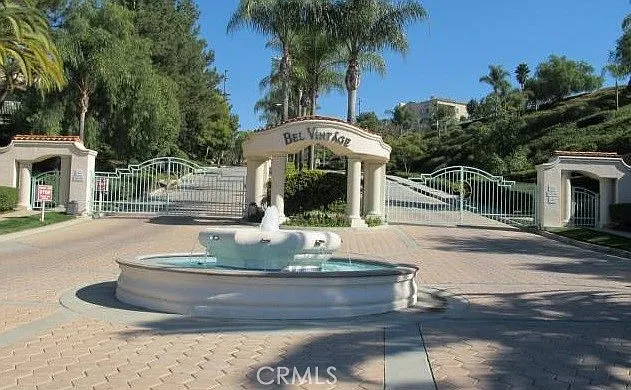3 bed, 1856 sqft, $4,000 — Photo 1