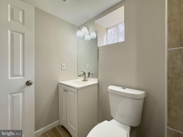 5021 A St SE, Washington, DC 20019