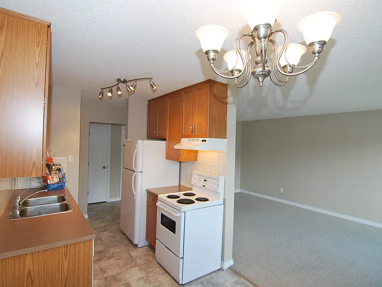 10235 114th St NW — Photo 15