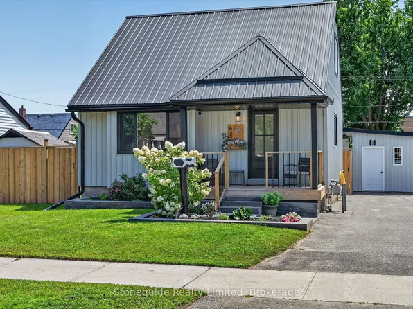 637 McKellar St, Peterborough, ON K9J 1R4