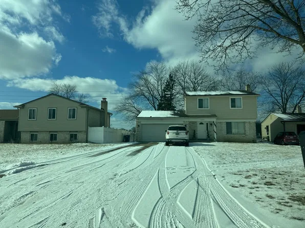 43351 Cambridge Dr, Sterling Heights, MI 48313