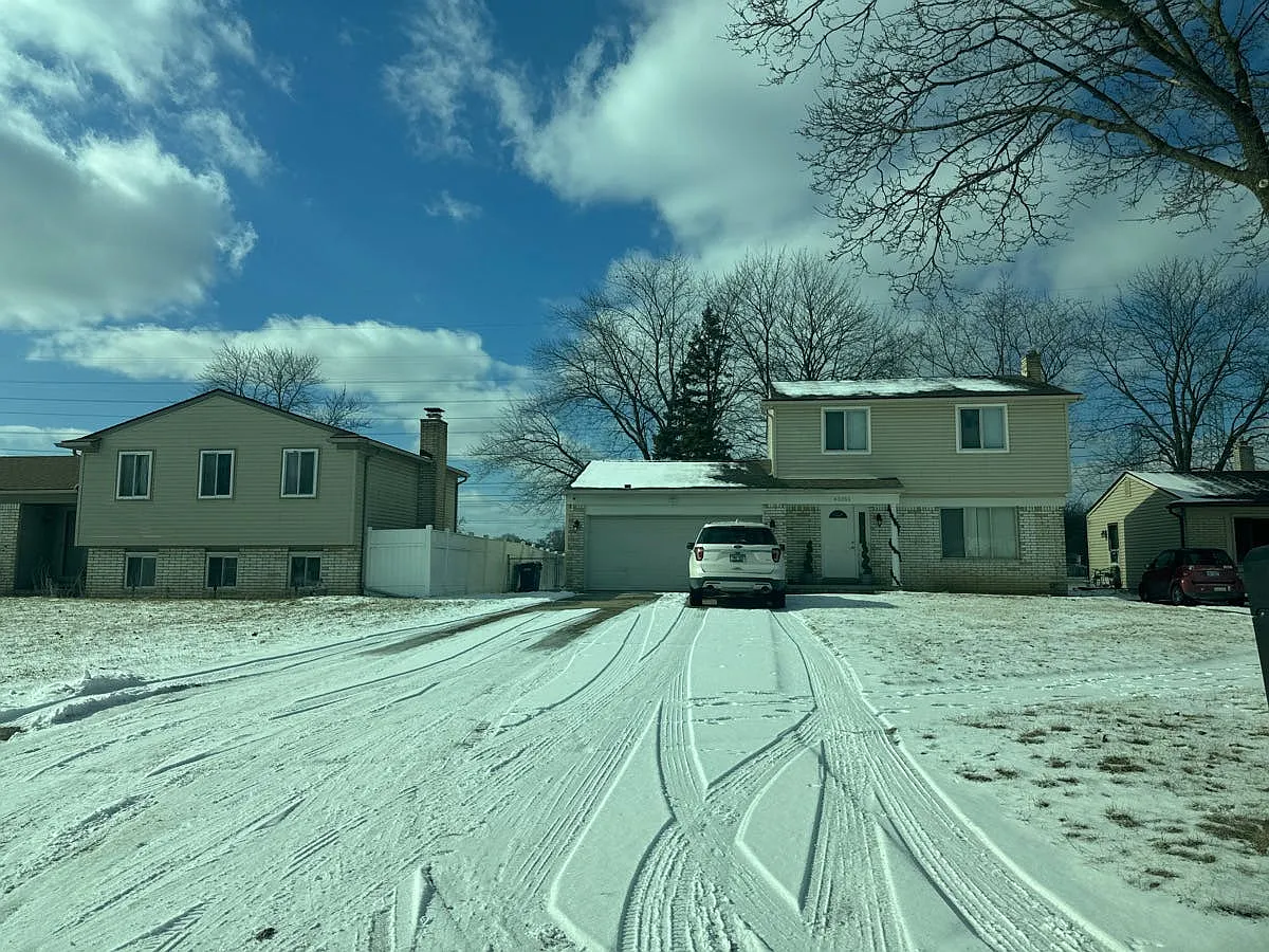 43351 Cambridge Dr photo 1