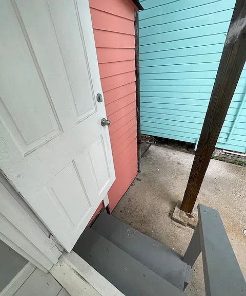 3437 Freret St — Photo 35