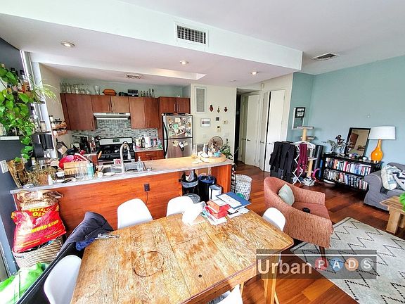 5th image of 377 Franklin Ave APT 3A