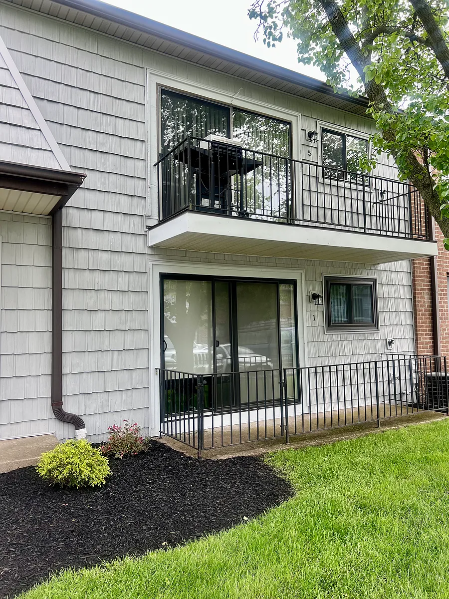Building Photo - 5 High Gate Trl #5