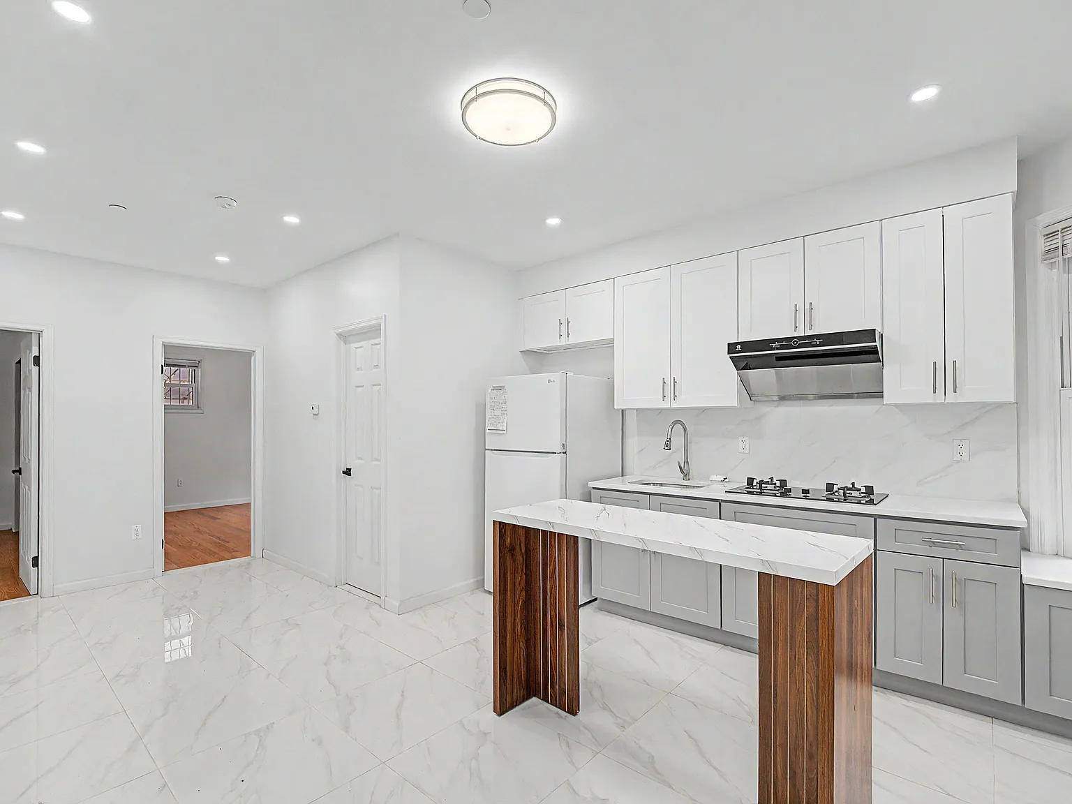 95th St, Woodhaven — Photo 3