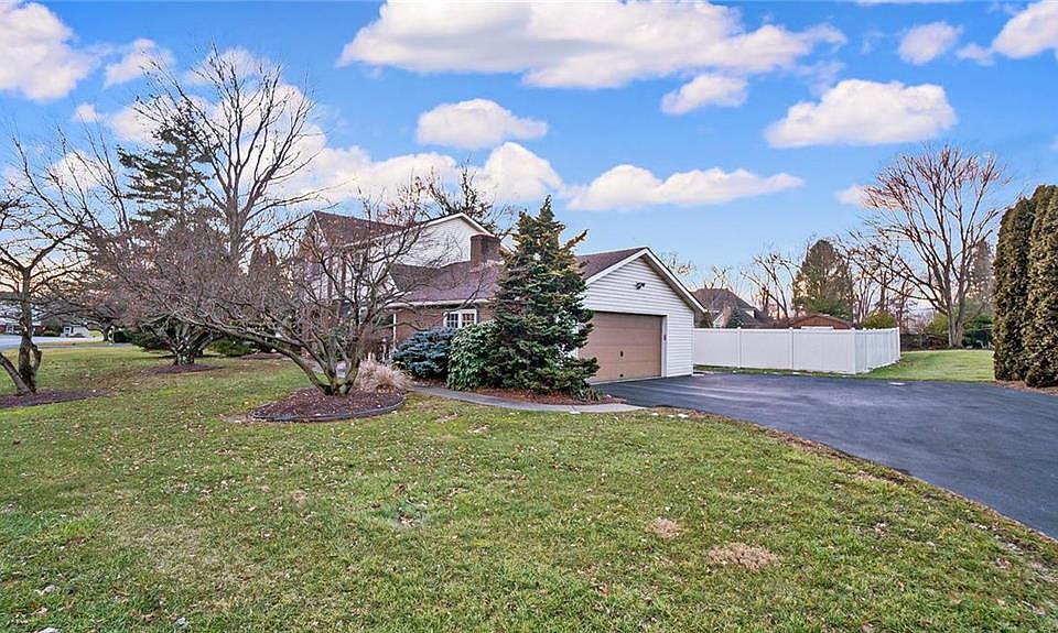 393 Manor Dr, Nazareth, PA 18064 Zillow