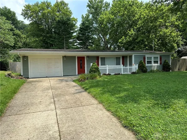 146 Lower Hillside Dr, Bellbrook, OH 45305