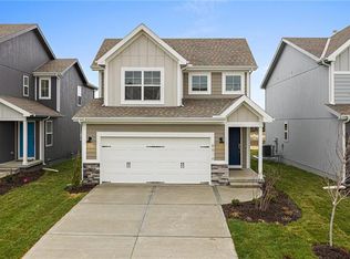 1424 Camden Ct, Raymore, MO 64083