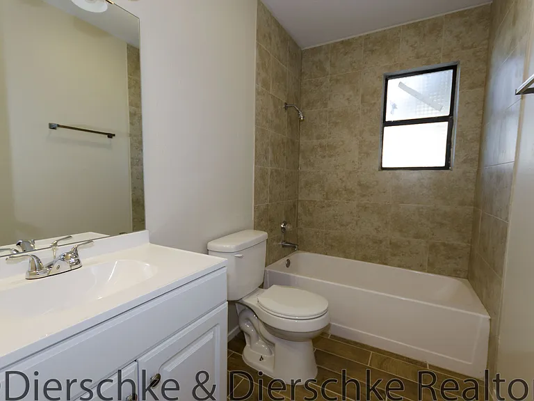 830 Van Zandt St — Photo 13