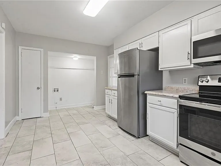 1415 Pollard Dr SW — Photo 4
