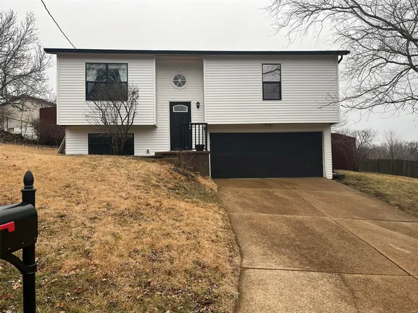 1819 Chippendale Ln, Imperial, MO 63052