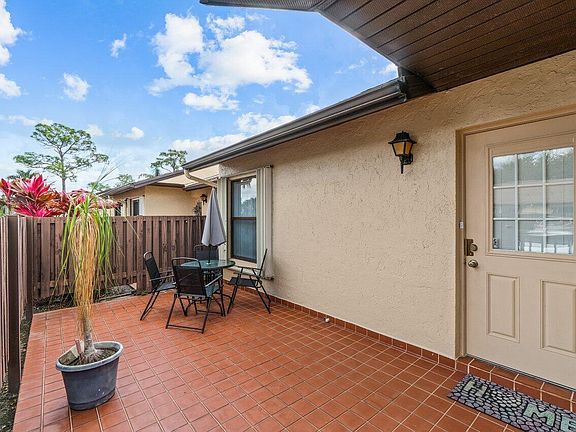 4th image of 808 Sky Pine Way APT E