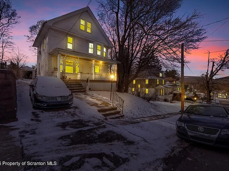 1026 Fairfield St — Photo 1