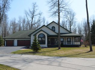 1541 Tacoma Beach Rd, Sturgeon Bay, WI 54235