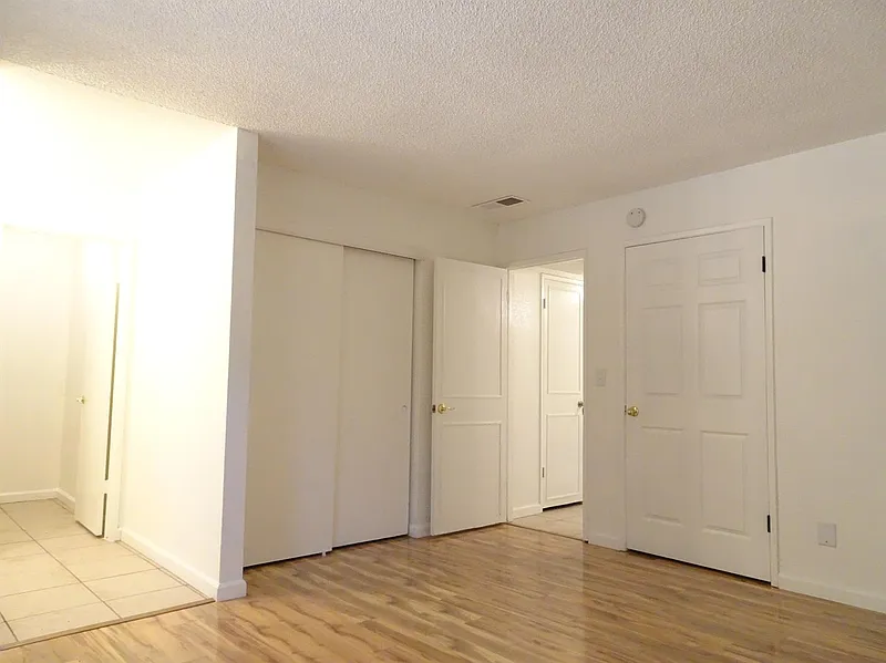 Thumbnail 13