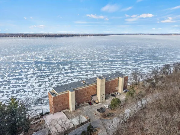 3100 Lake Mendota Drive #202, Madison, WI 53705