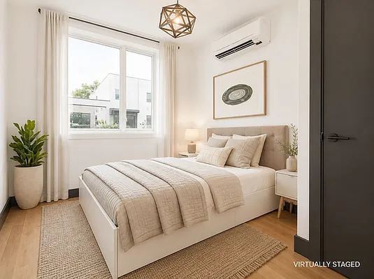 Bedroom, photo 1