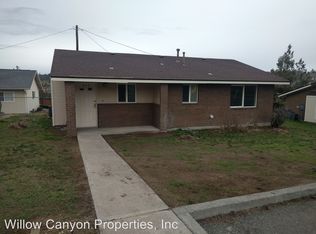 432 NE 10th St, Madras, OR 97741