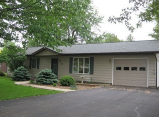 901 Park Dr, Ossian, IN 46777