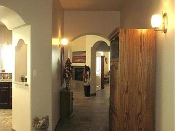 3rd image of 4423 Miramar Arc