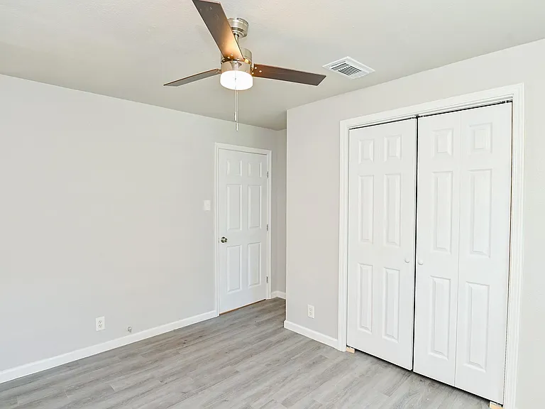 4714 Nichols St — Photo 17